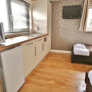 *** Aparthotel Gloucester Road By Roomsbooked - Free Parking United Kingdom